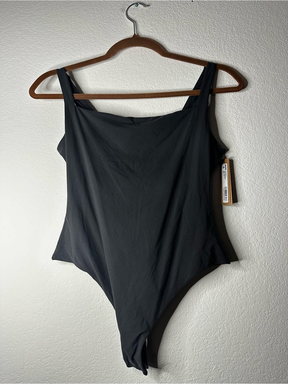 Skims✨Fits Everybody square neck bodysuit